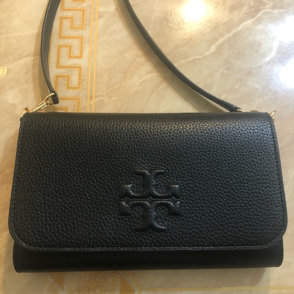 Tory Burch Handbags - Tory Burch Crossbody like new Leather